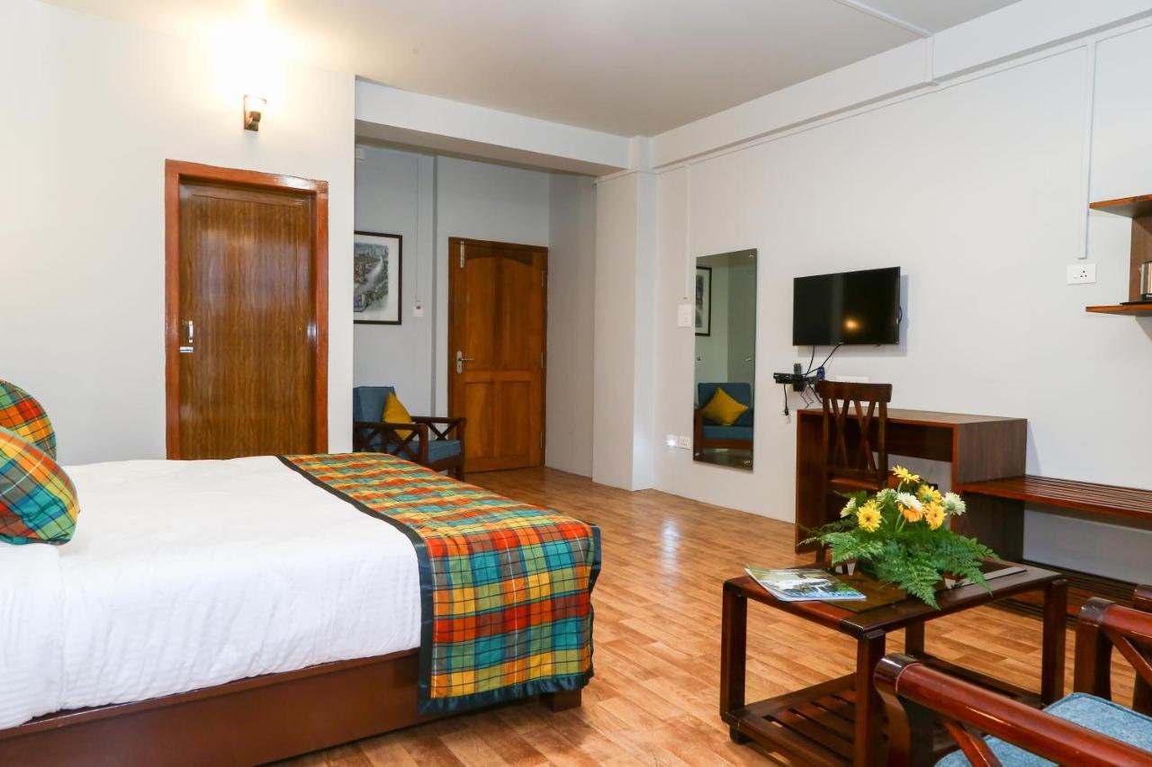 The Golf Retreat, Shillong Hotel Bagian luar foto